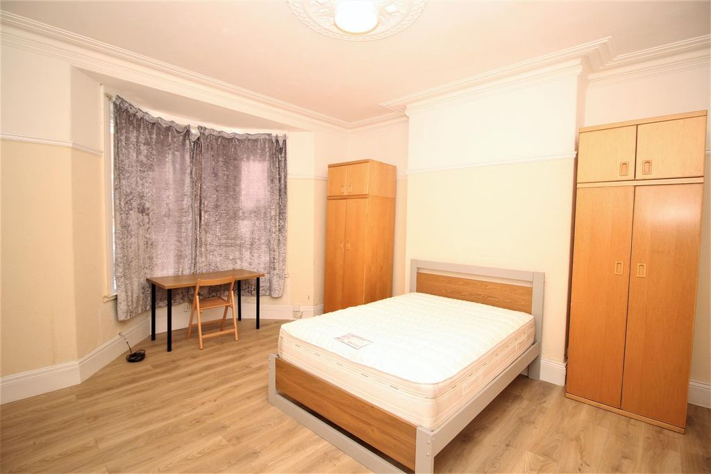 Additional image 6 of 2 bed flat to rentConiston Avenue, Jesmond, Newcastle Upon Tyne NE2