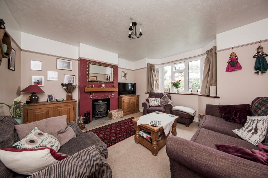 Property photo 3 of 18 Sitting Room