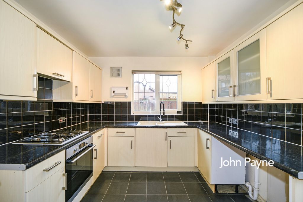 Property photo 2 of 10 6Cf1d9Fb-Df0d-F11...