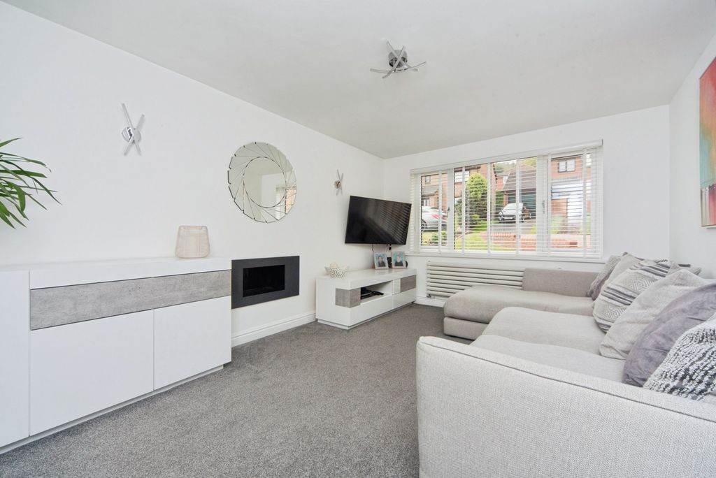 Property photo 2 of 20 Pbox-Img.Jpg