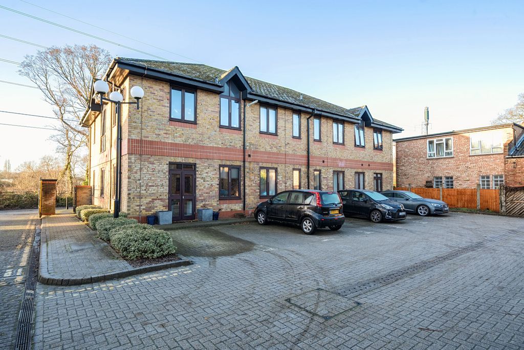 Property photo 2 of 13 Residential Parking