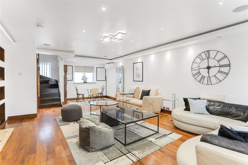 Property photo 3 of 36 Picture No. 56