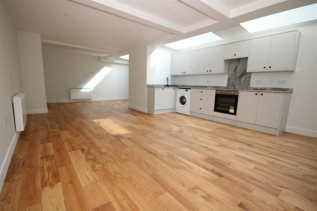 Property photo 2 of 6 Img_5576.Jpg