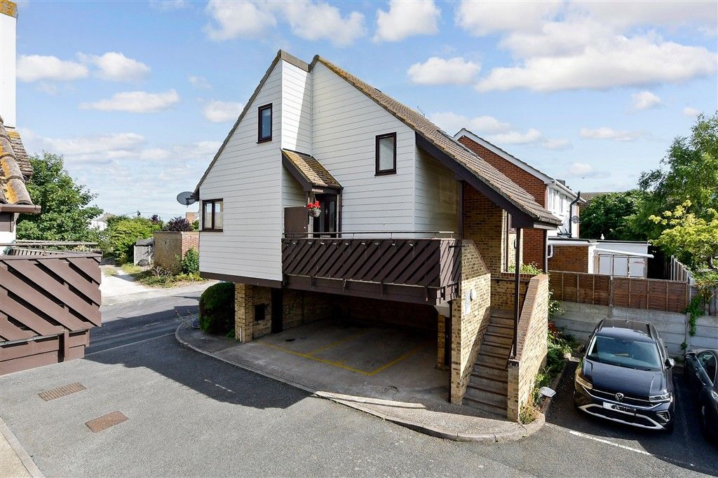 2 bed maisonette for saleEthelbert Road, Birchington, Kent CT7