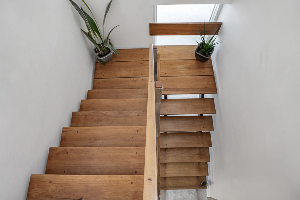 Property photo 3 of 28