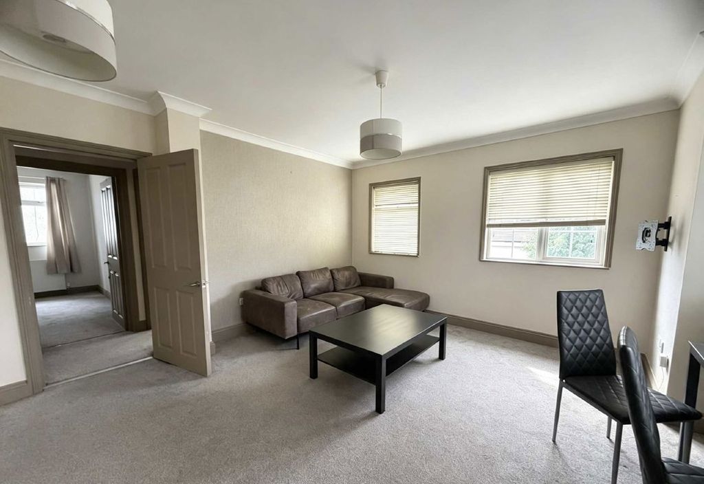 Property photo 3 of 7