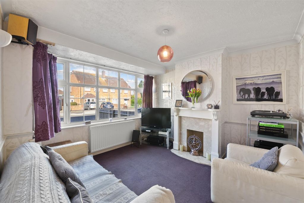 Property photo 3 of 14