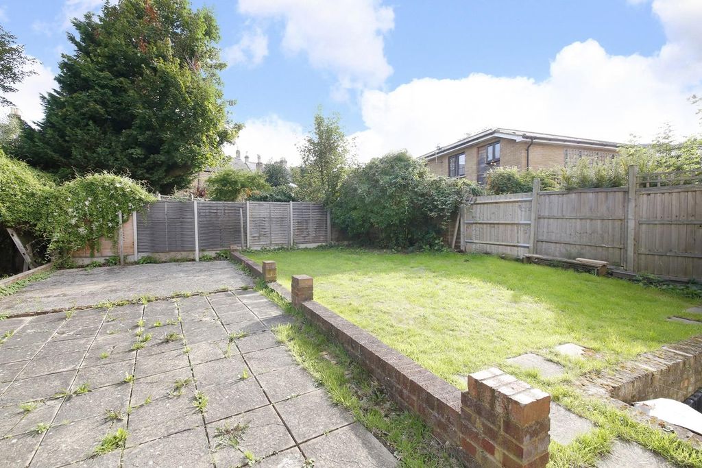 Property photo 3 of 11