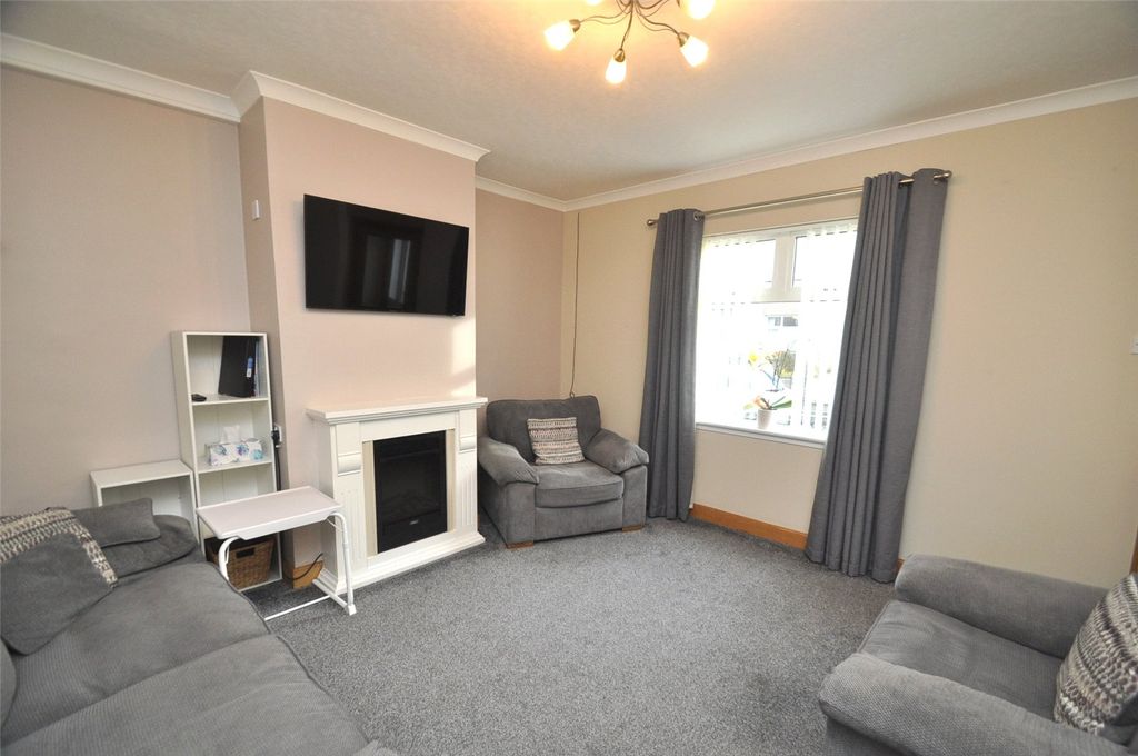 Property photo 2 of 15 Living Room