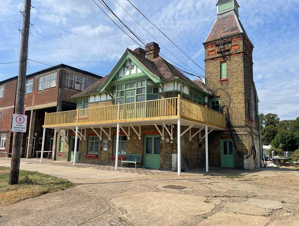 Property photo 1 of 4