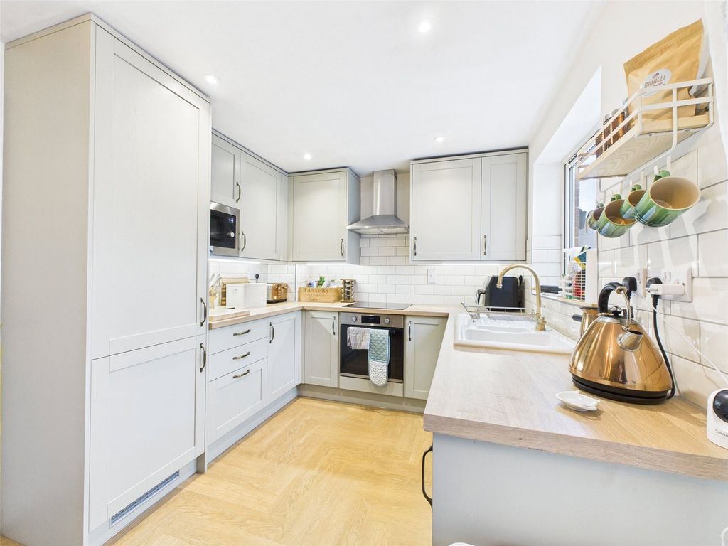 Property photo 3 of 17 Picture No. 19