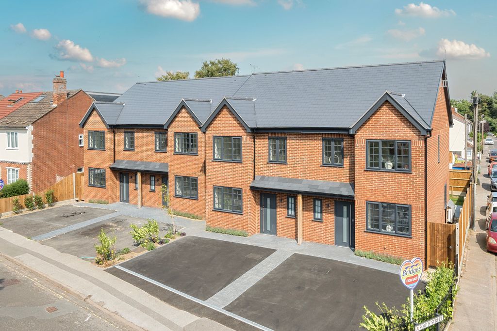 Property photo 1 of 14 1335877-5-6893659A764A8-Arw