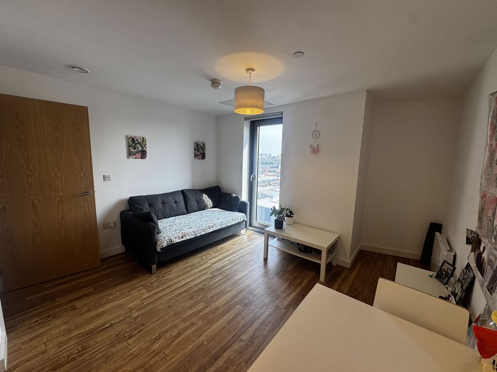 Property photo 2 of 15 1203Ttimg_8117.Jpg