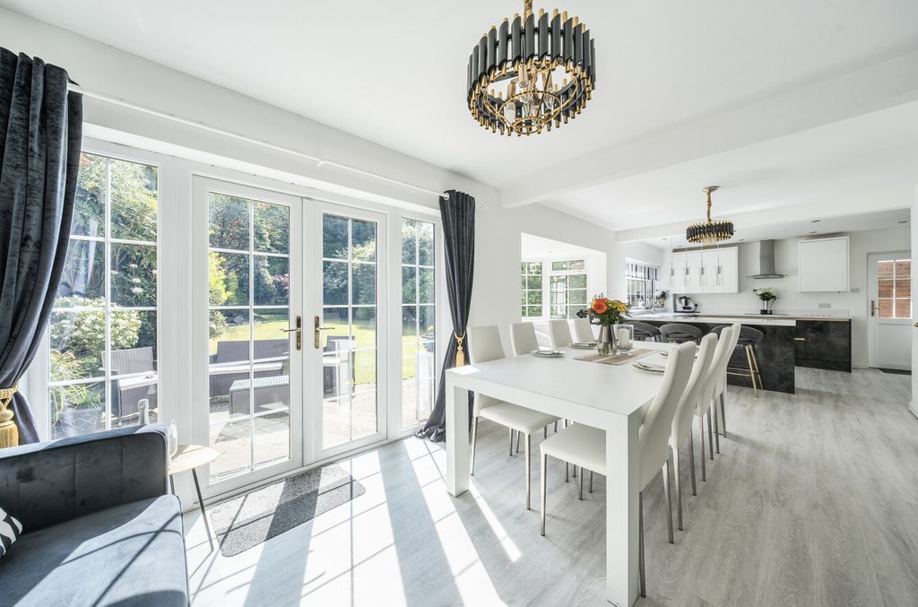 Additional image 9 of 4 bed detached house for saleWalden Avenue, Arborfield, Reading, Berkshire RG2