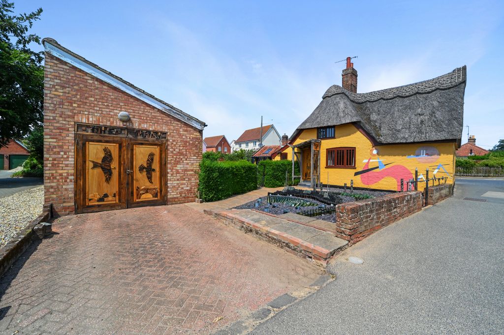Property photo 1 of 31