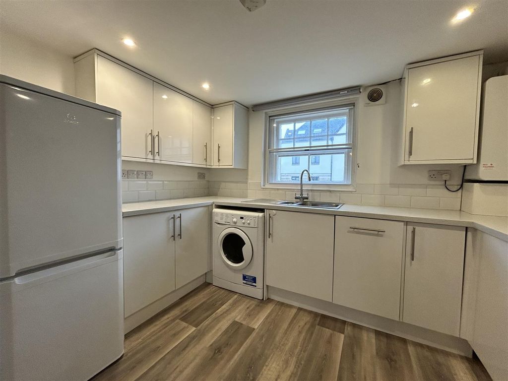 Property photo 3 of 11 Img_5949.Jpg