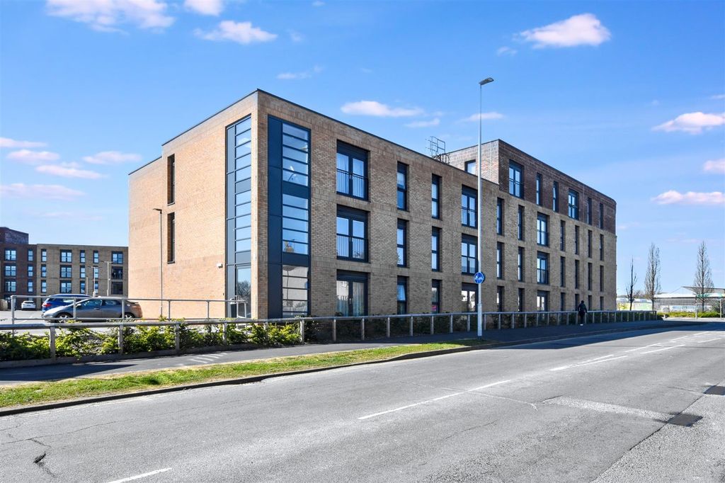 Property photo 1 of 16 Dsc_0940.Jpg