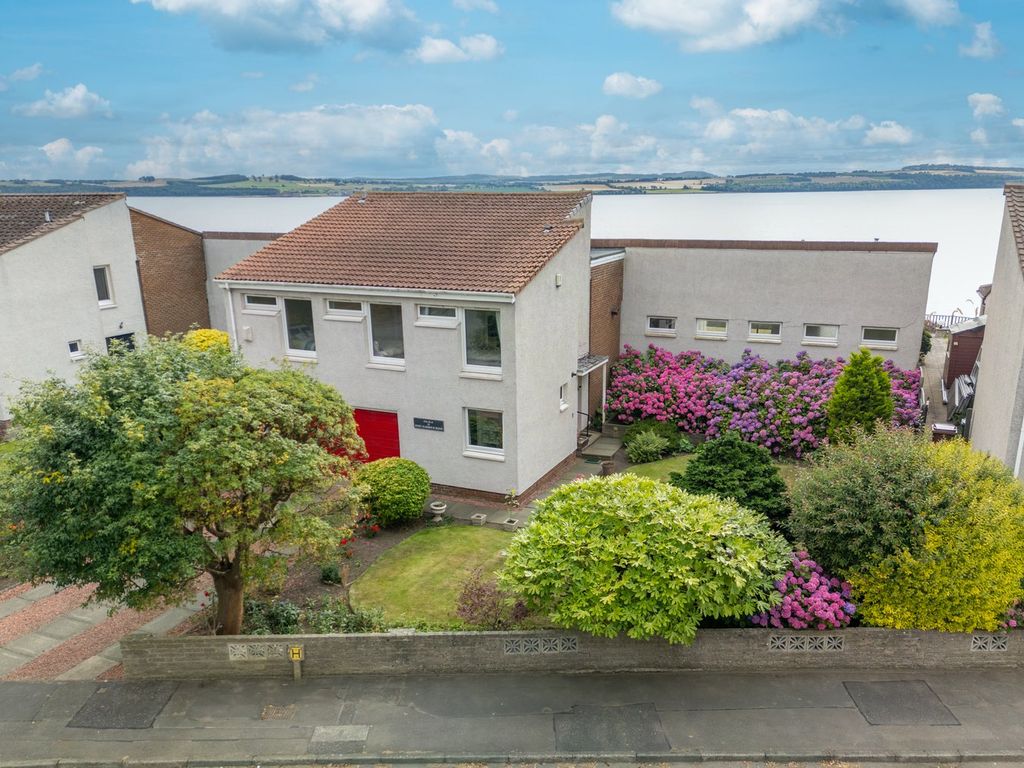 Property photo 1 of 43