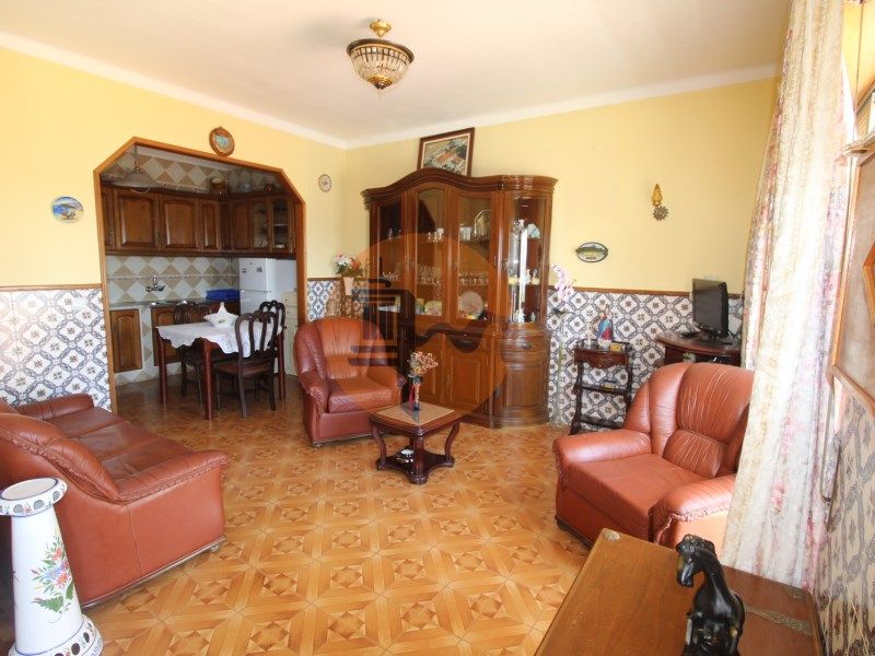 Property photo 3 of 45