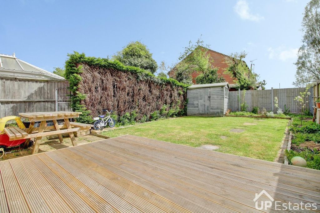 Property photo 3 of 25