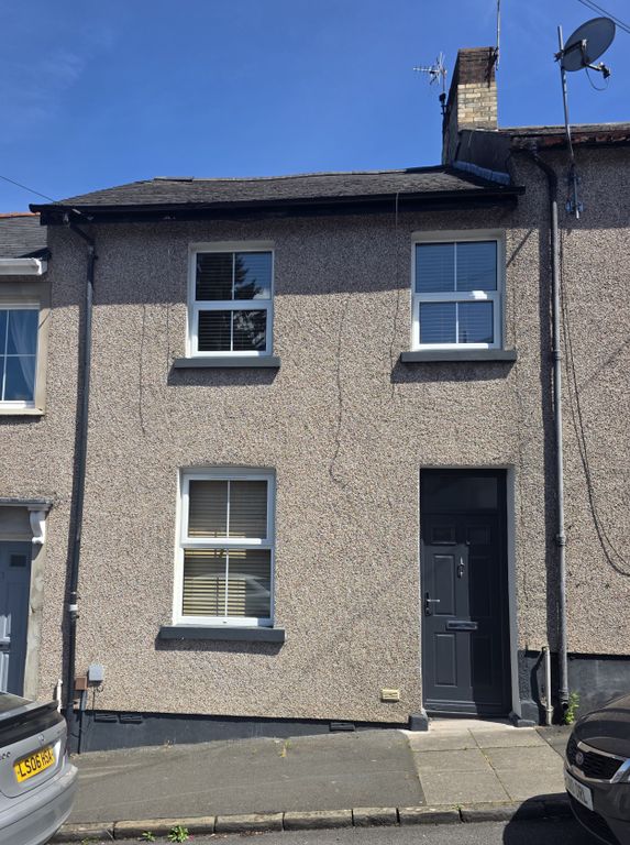 Property photo 1 of 12