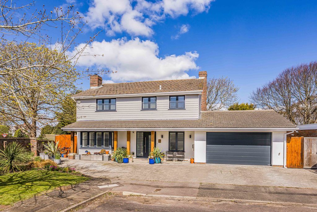 Property photo 1 of 33