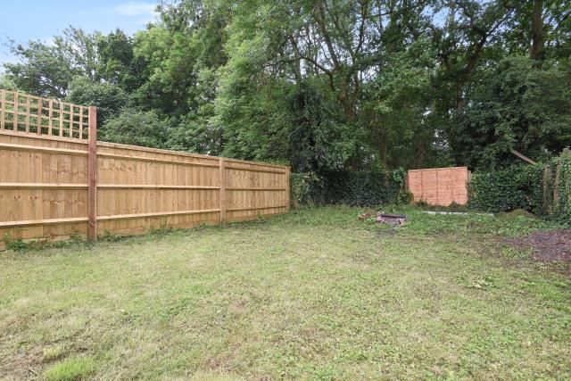 Property photo 2 of 8 Garden View