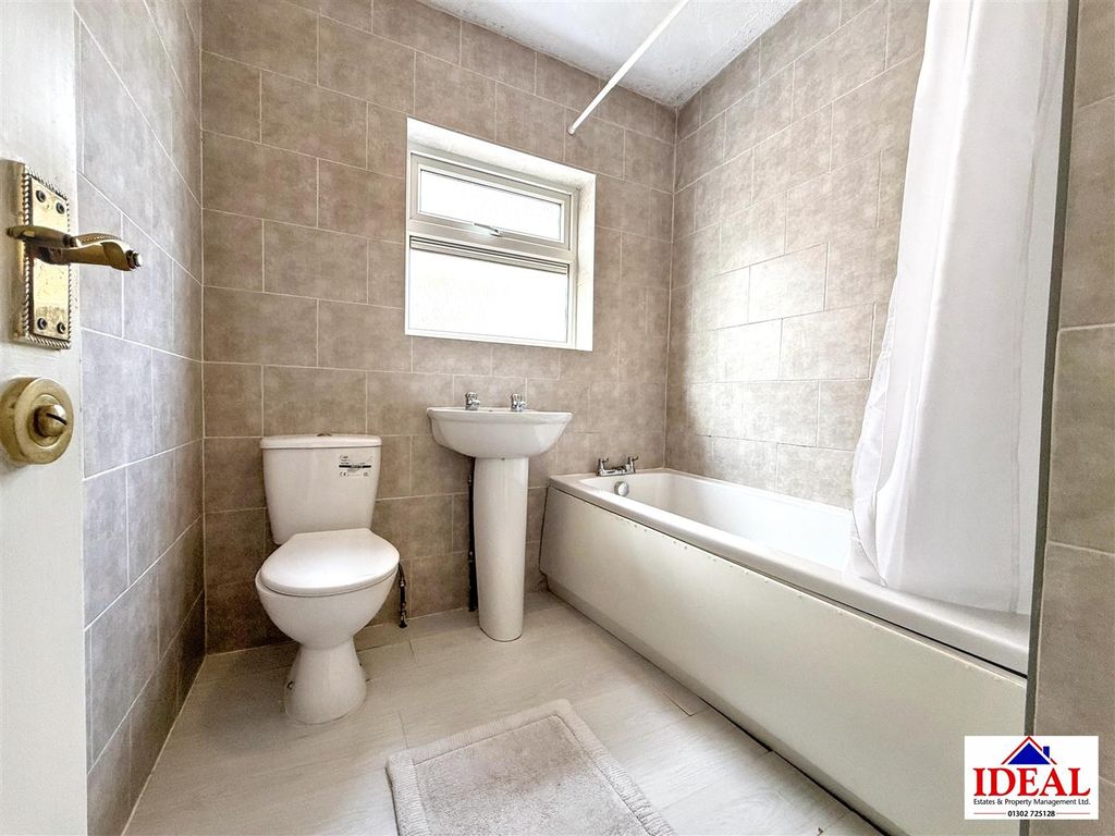 Property photo 3 of 14 Image00008.Jpg