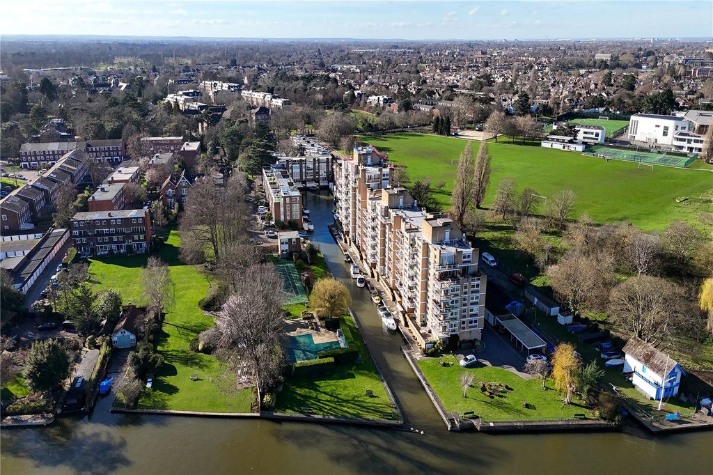 Property photo 2 of 22 Picture No. 03