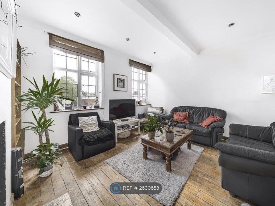 Property photo 3 of 12 Reception