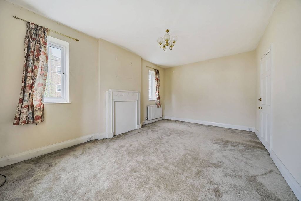 Property photo 3 of 9