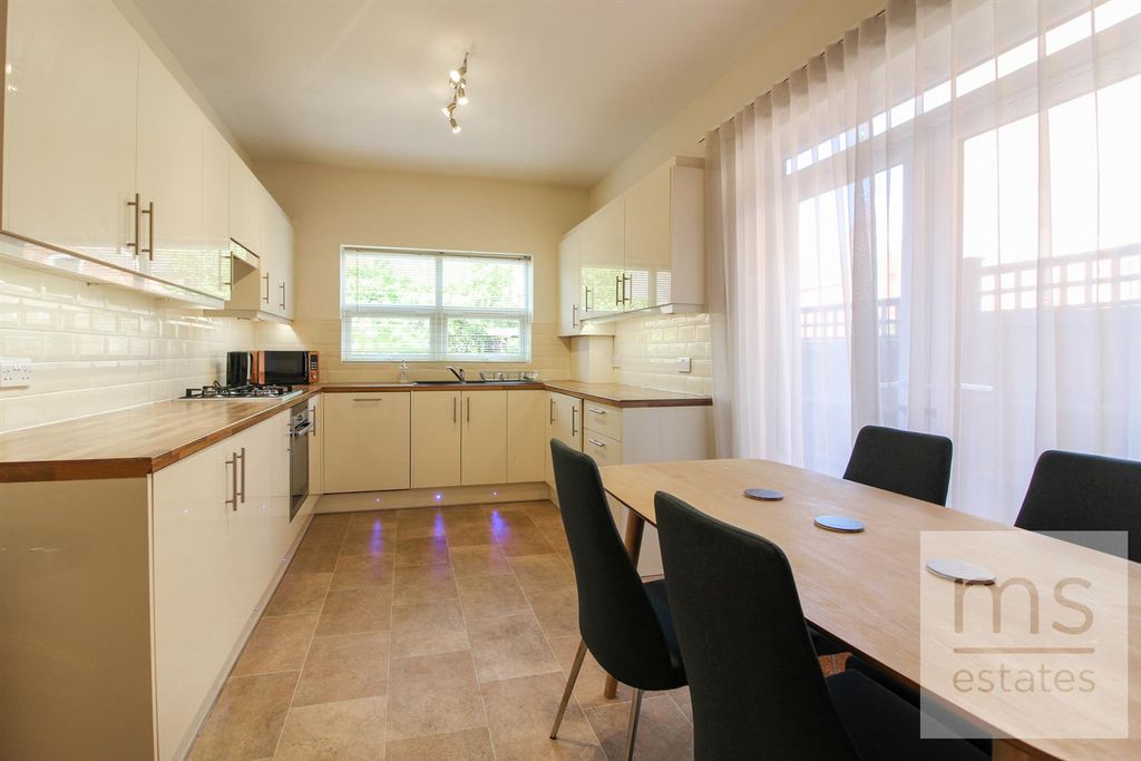 Property photo 2 of 22 Img_9006.Jpg