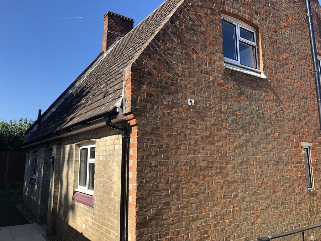 Property photo 1 of 5