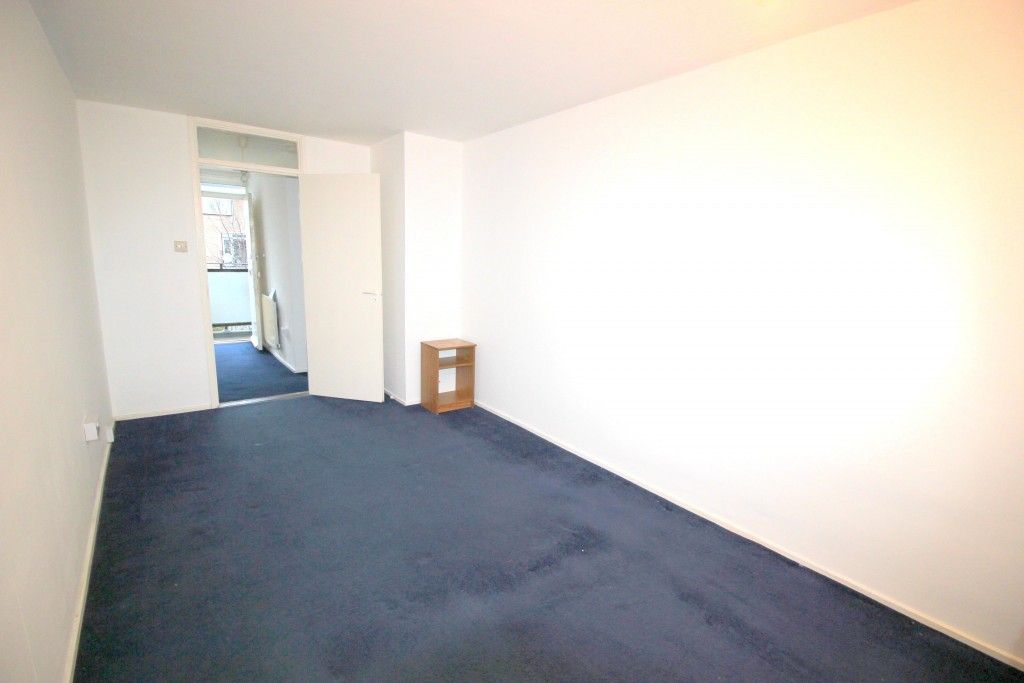 Property photo 1 of 10 1 Bedroom Flat For Rent