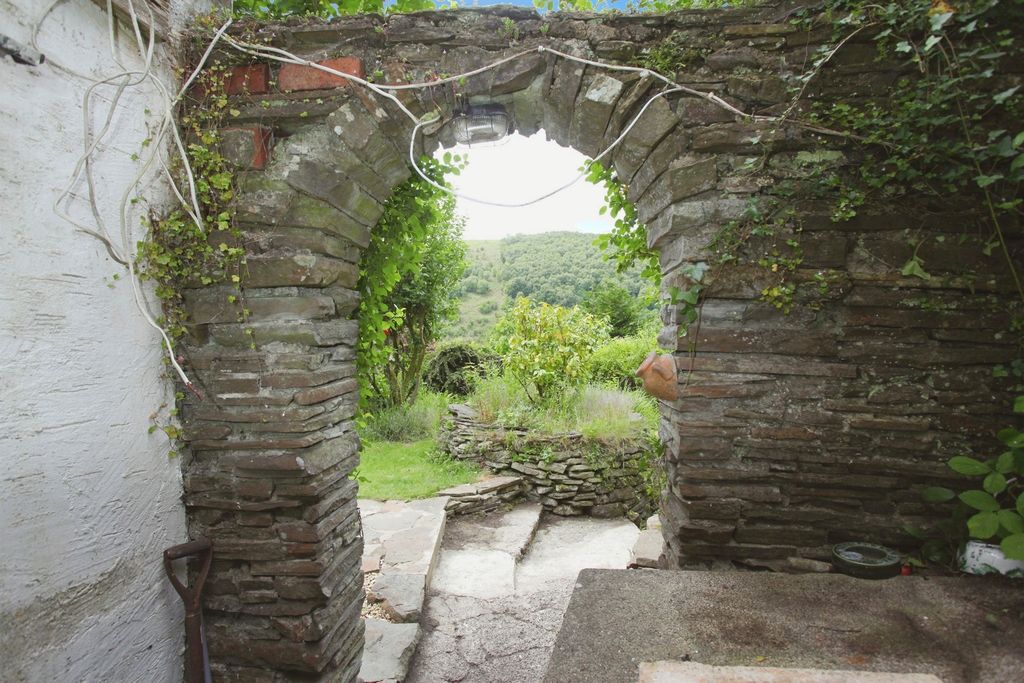 Additional image 19 of 3 bed semi-detached house for saleCefn Road Upper, Deri, Bargoed CF81