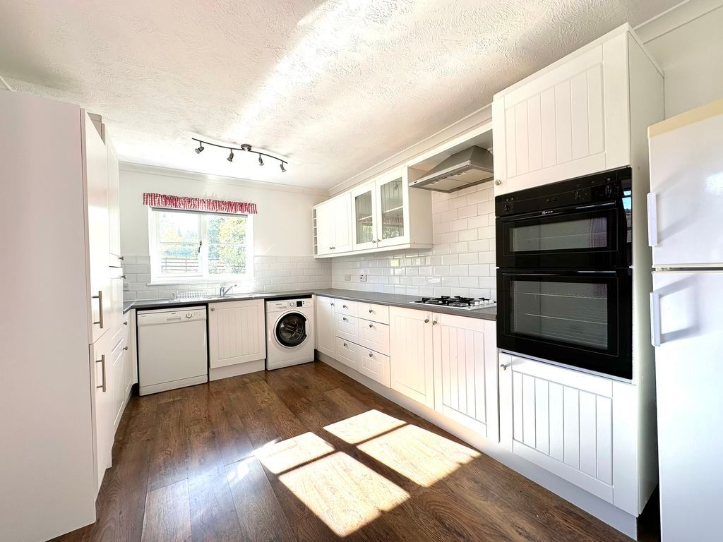 Property photo 3 of 11 Photo 6