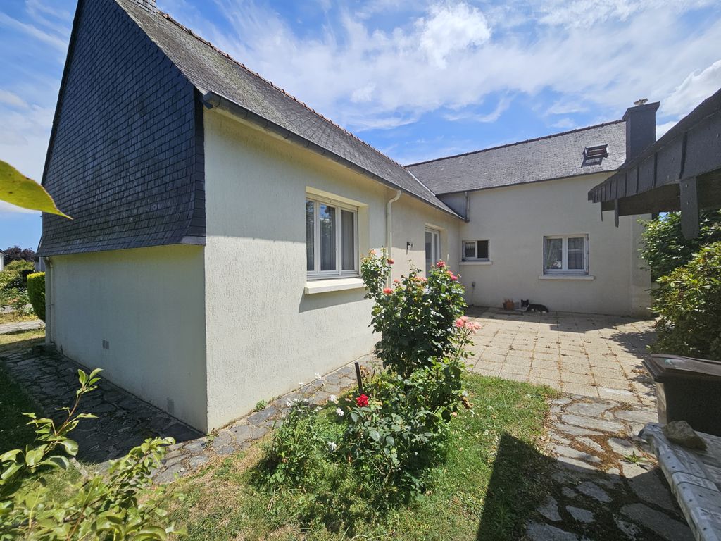 Property photo 1 of 10 Main Exterior View