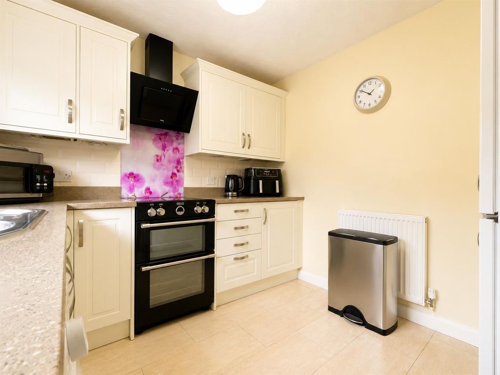 Property photo 3 of 17 3B380332-664A-4B3A-A6D2-E48E1E0251F6.Png