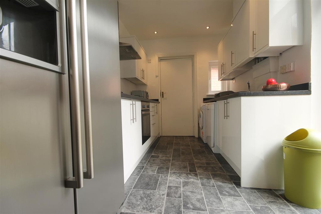 Property photo 2 of 10 17163.Jpg