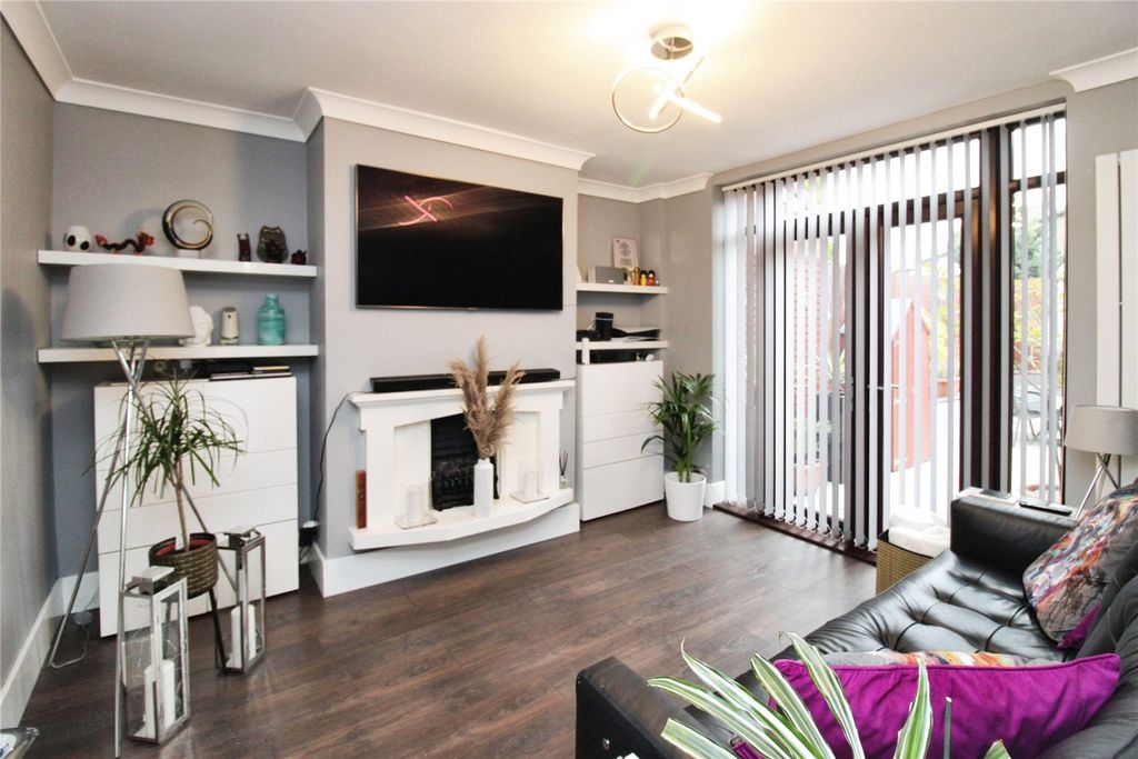 Property photo 2 of 16 Picture No. 05