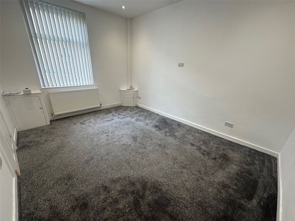 Property photo 3 of 11 Picture No. 01