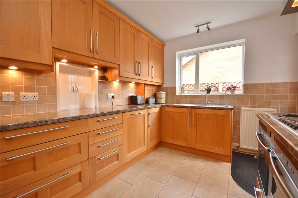 Property photo 3 of 22