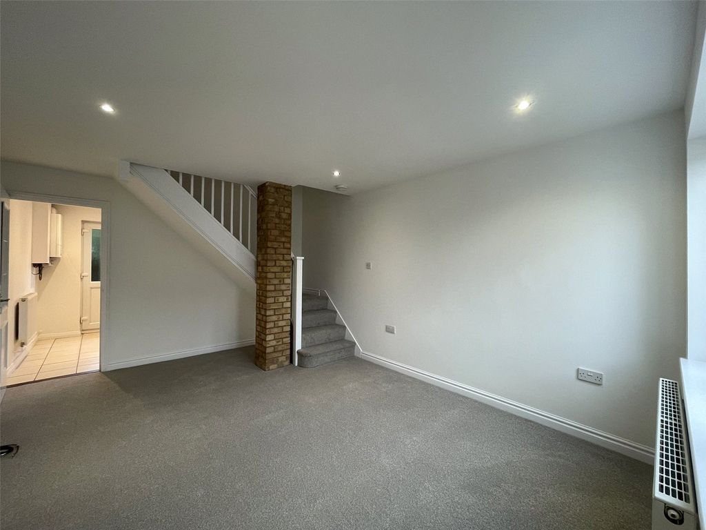 Property photo 3 of 18 Picture No. 01
