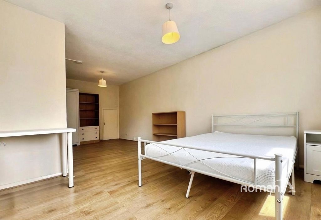 Property photo 3 of 9 Pbox-Img.Jpg