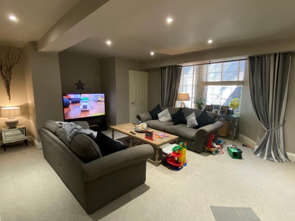 Property photo 3 of 6