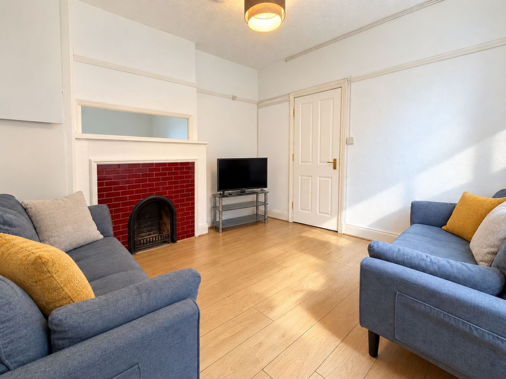 Property photo 3 of 13