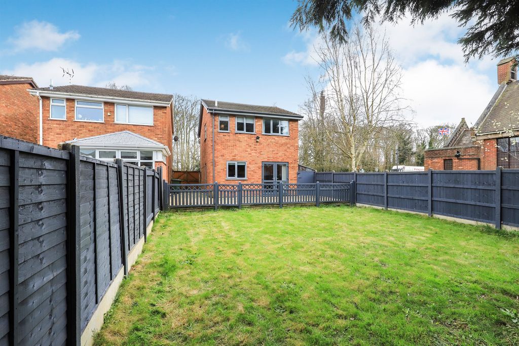 Property photo 2 of 19