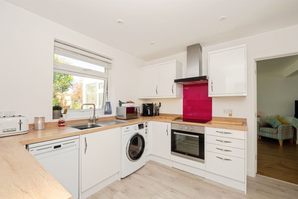 Property photo 3 of 23