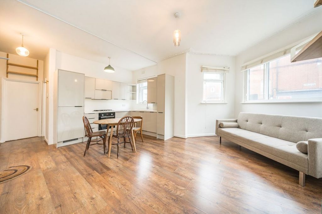 Property photo 1 of 5