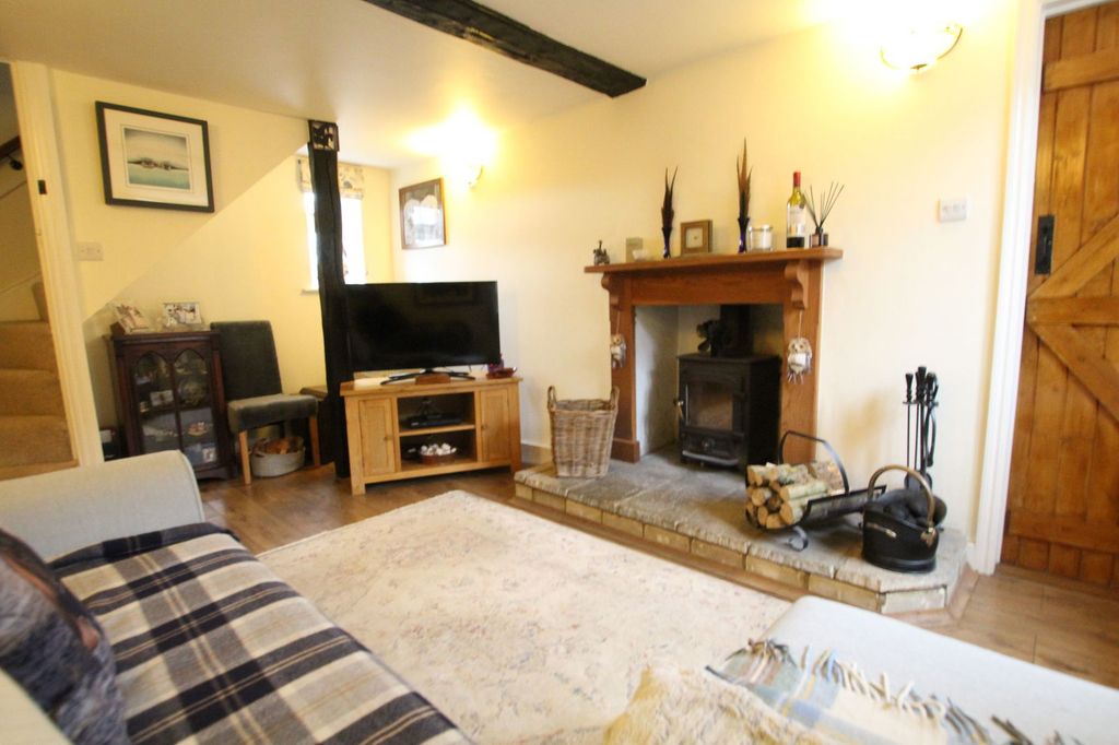 Property photo 3 of 25